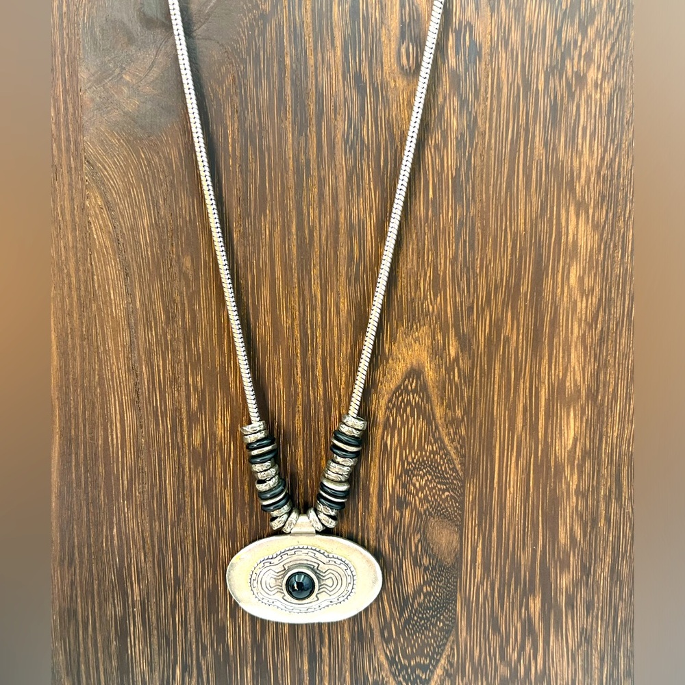 ANTIQUE TRIBAL SOLID STERLING PENDANT WITH ONYX NECKLACE ~ 16" / 75.58 g